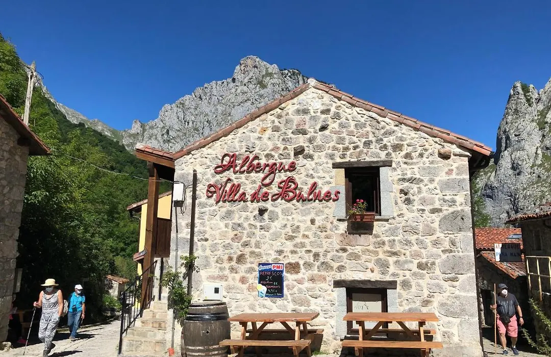 Albergue Villa de Bulnes-1